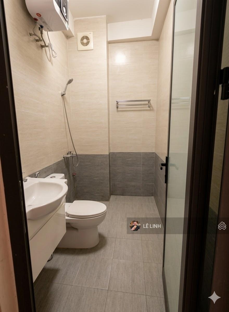 Bán nhà Lạc Long Quân - 35m2 - Ô tô tránh - 6 tầng - 3 bước ra Hồ Tây - Giá 16.8 tỷ