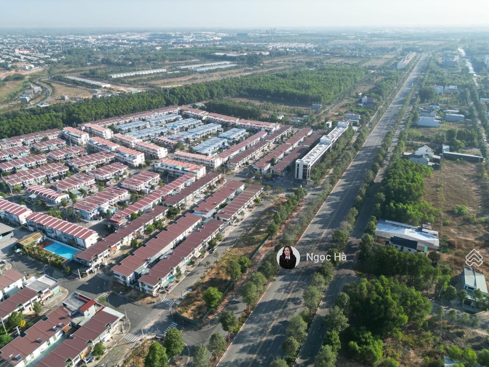 Kẹt tiền Bán Gấp Shophouse Tại Oasis City