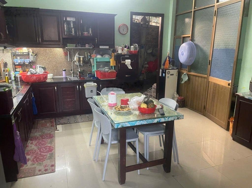 Bán nhà riêng tại Đỗ Xuân Hợp, 71 tỷ, 500m2, 3PN, 2WC, Chính chủ, Hot!