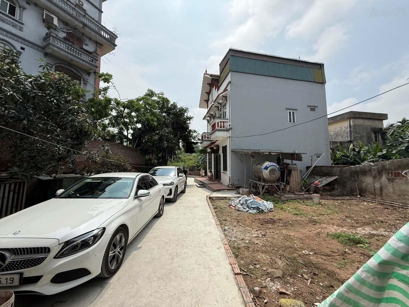 Đất hiếm phúc lợi - long biên - mặt tiền 7m - ô tô vào đất - thông số vàng - giá 8 tỷ.