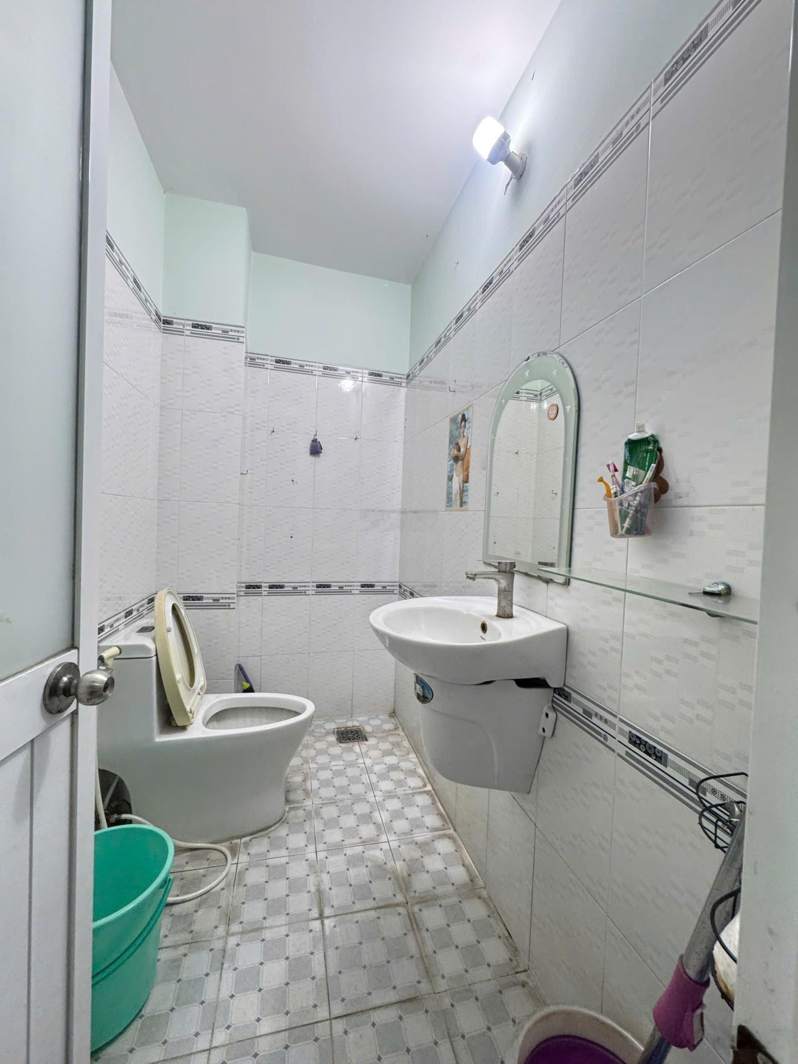 Nhà đẹp trần thị năm tân chánh hiệp q.12- 57m- 3 tầng- hxh tránh- chỉ 4.2t