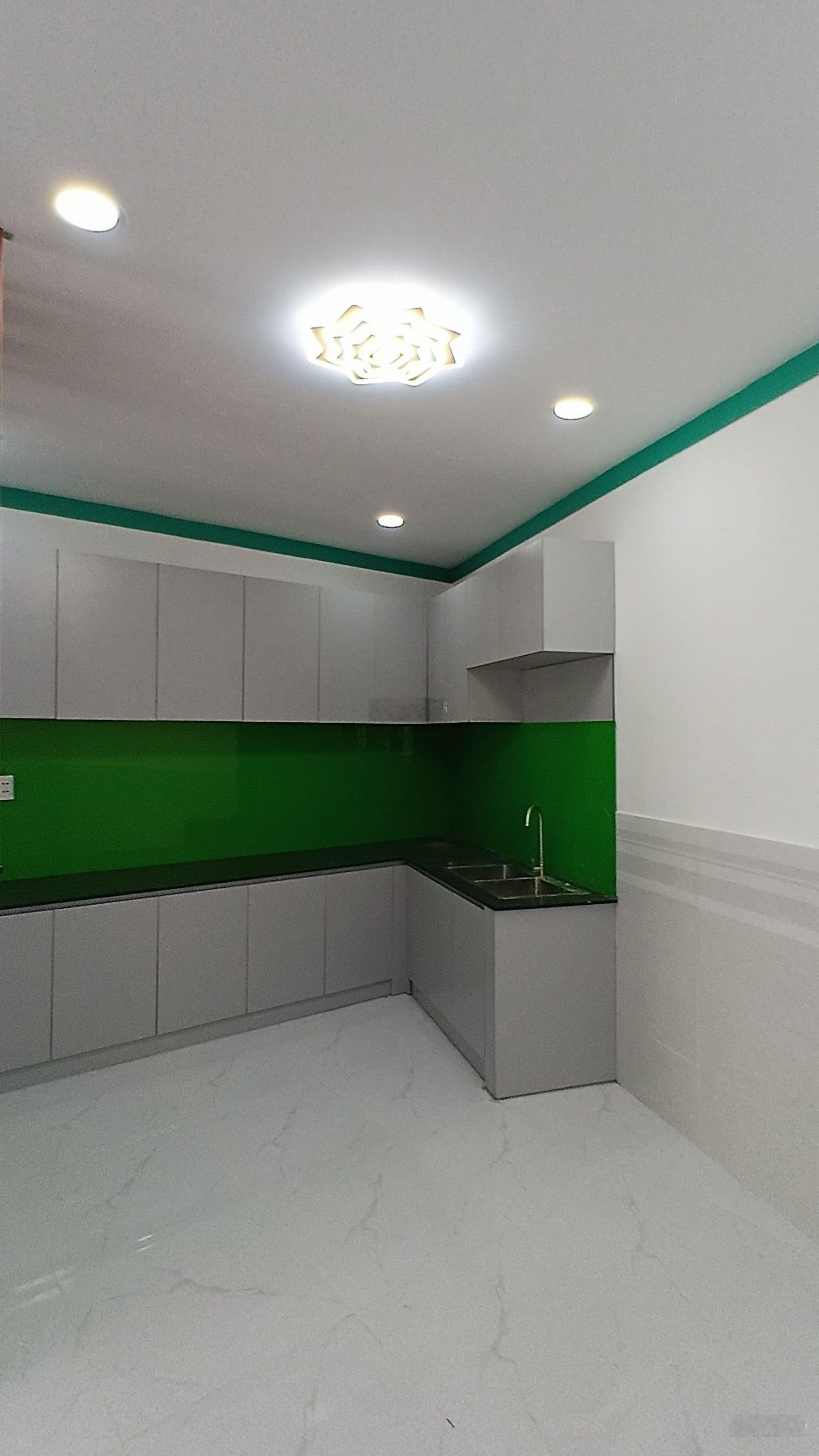 80m2-3pn(2pn dưới)- cách tt hóc môn 500m- nhà mới- shr- chỉ 4.15t