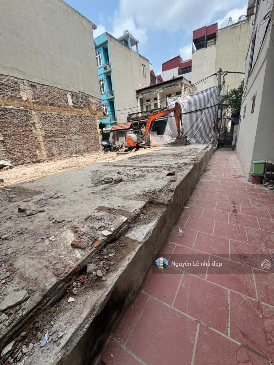 Ngõ 192 lê trọng tấn 42.8m, mặt tiền 4m ô tô gần giá 9.2 tỷ