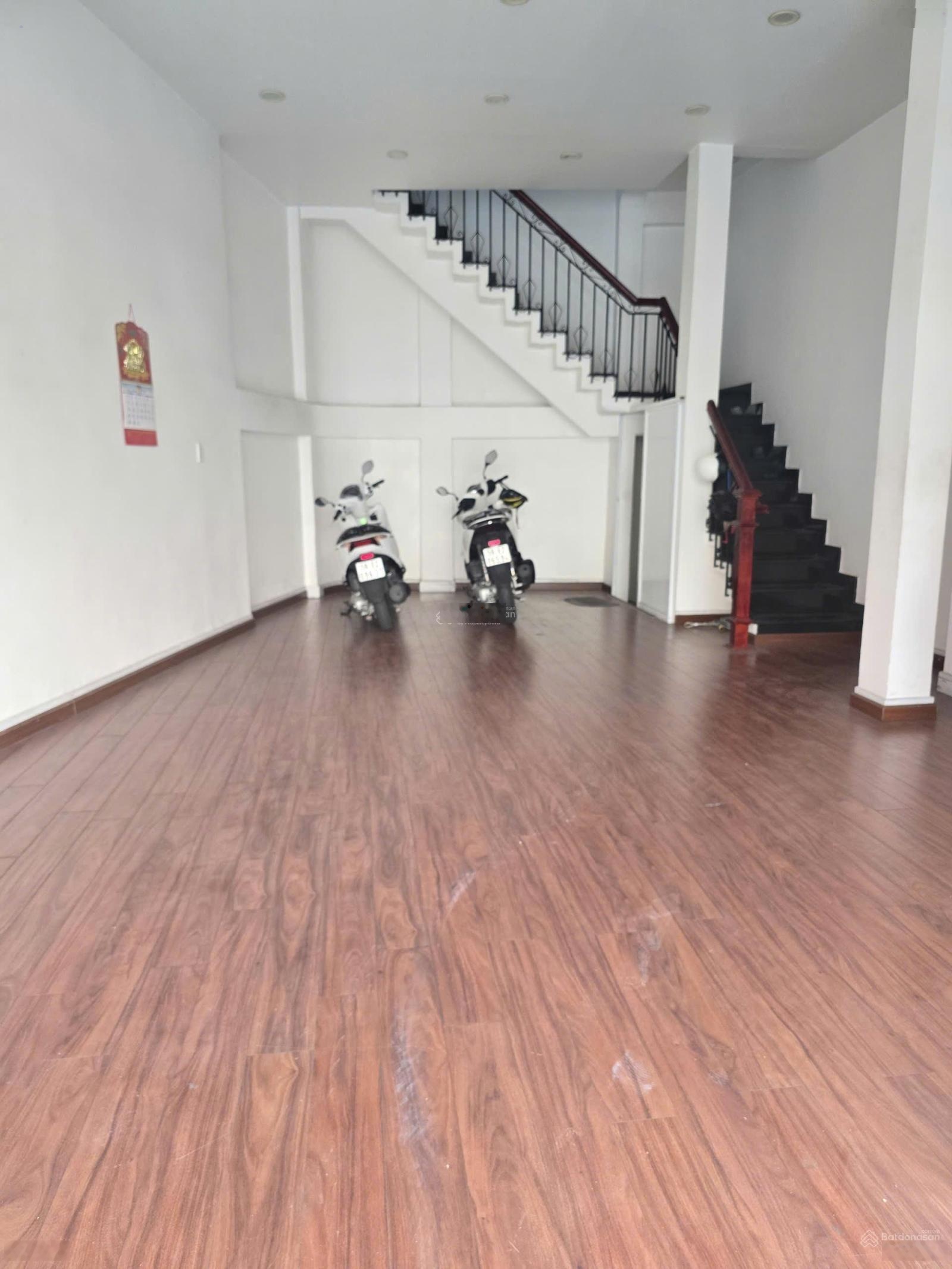Xuất cảnh bán gấp - Bán nhà Nguyễn Văn Trỗi 38m² 5 tầng - 26.5 tỷ