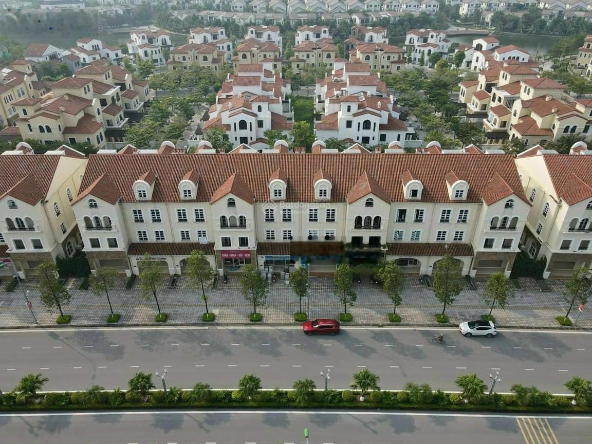 Chính chủ cần bán căn shophouse Nam An Khánh, DT 130m2, MT 6,5m đường trước nhà rộng 32m