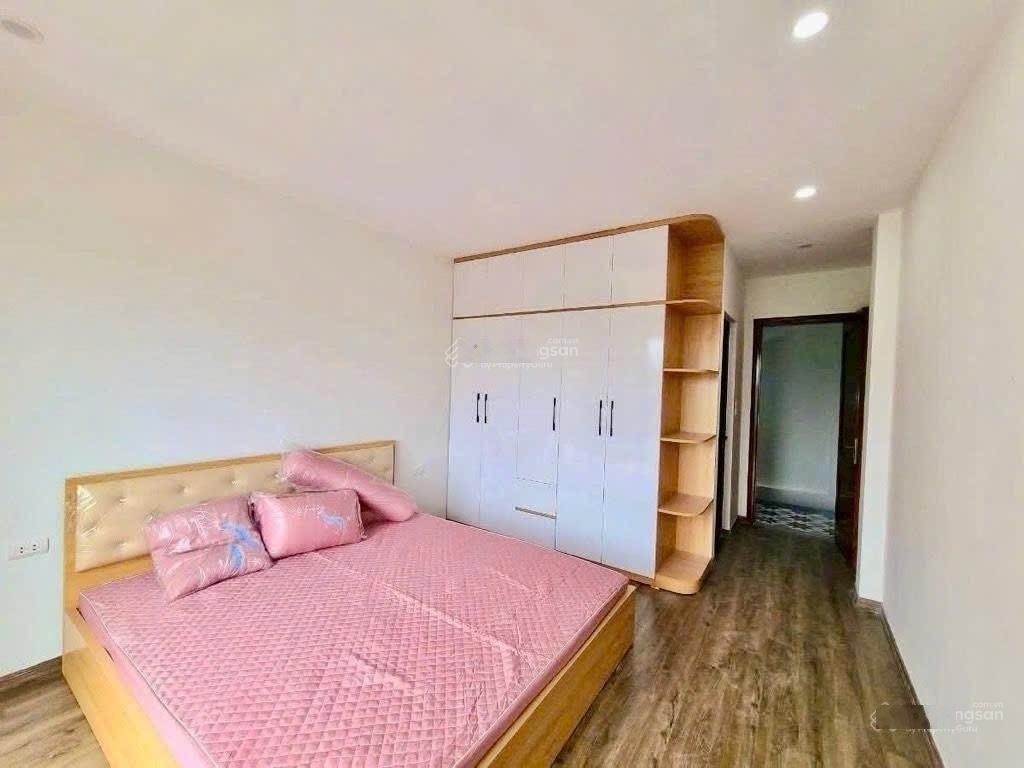 Bán nhà hơn 6 tỷ 50m2 - 5 tầng - Đàm Quang Trung ngay chân cầu Vĩnh Tuy - Full nội thất - ô tô gần