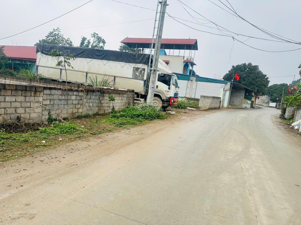 Trục liên xã 108m kinh doanh 2.x tỷ đồi miễu xuân mai hà nội