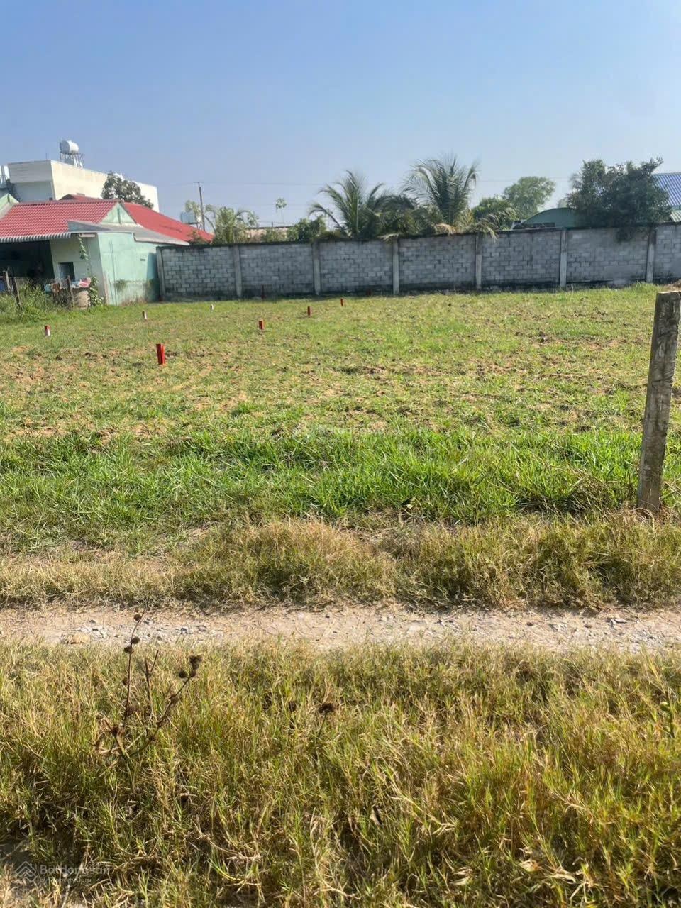 Đất Hoà Khánh Nam sau trường học 580 triệu, dân đông, sổ hông, thổ cư, giá rẻ.