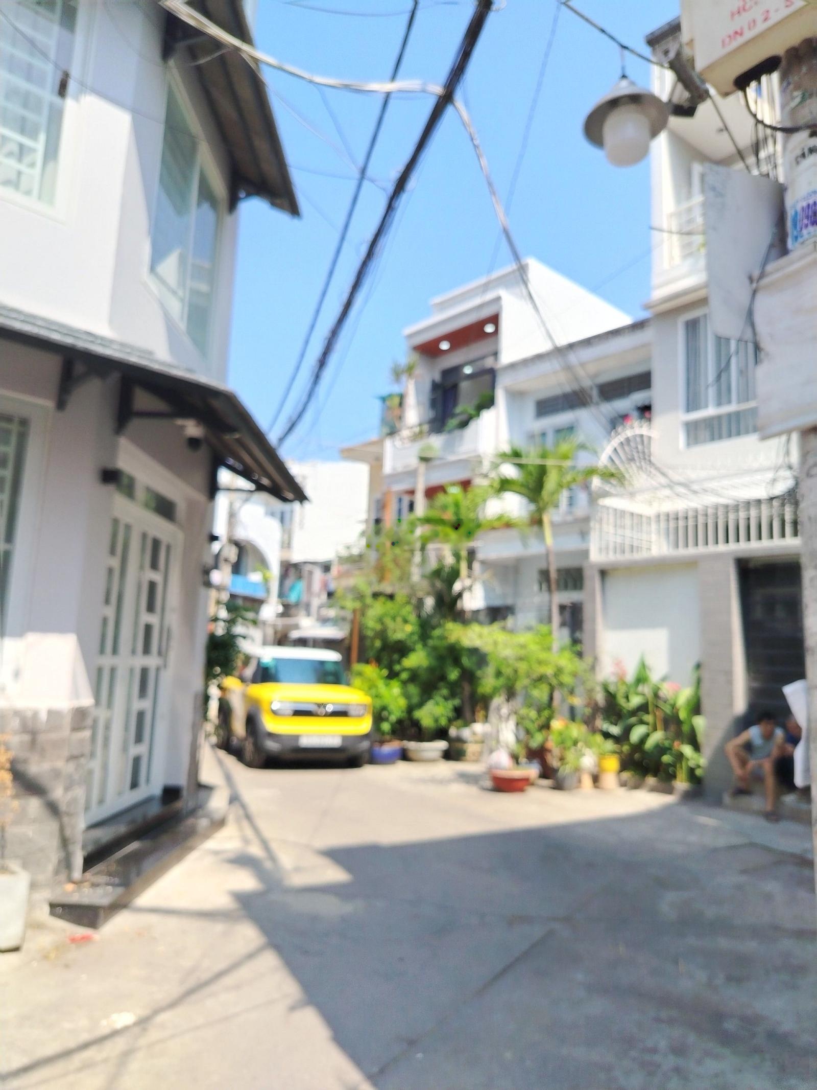 Chỉ nhỉnh 6.x tỷ, nhà 3 tầng, 35m2, Lê Quang Định, Bình Thạnh