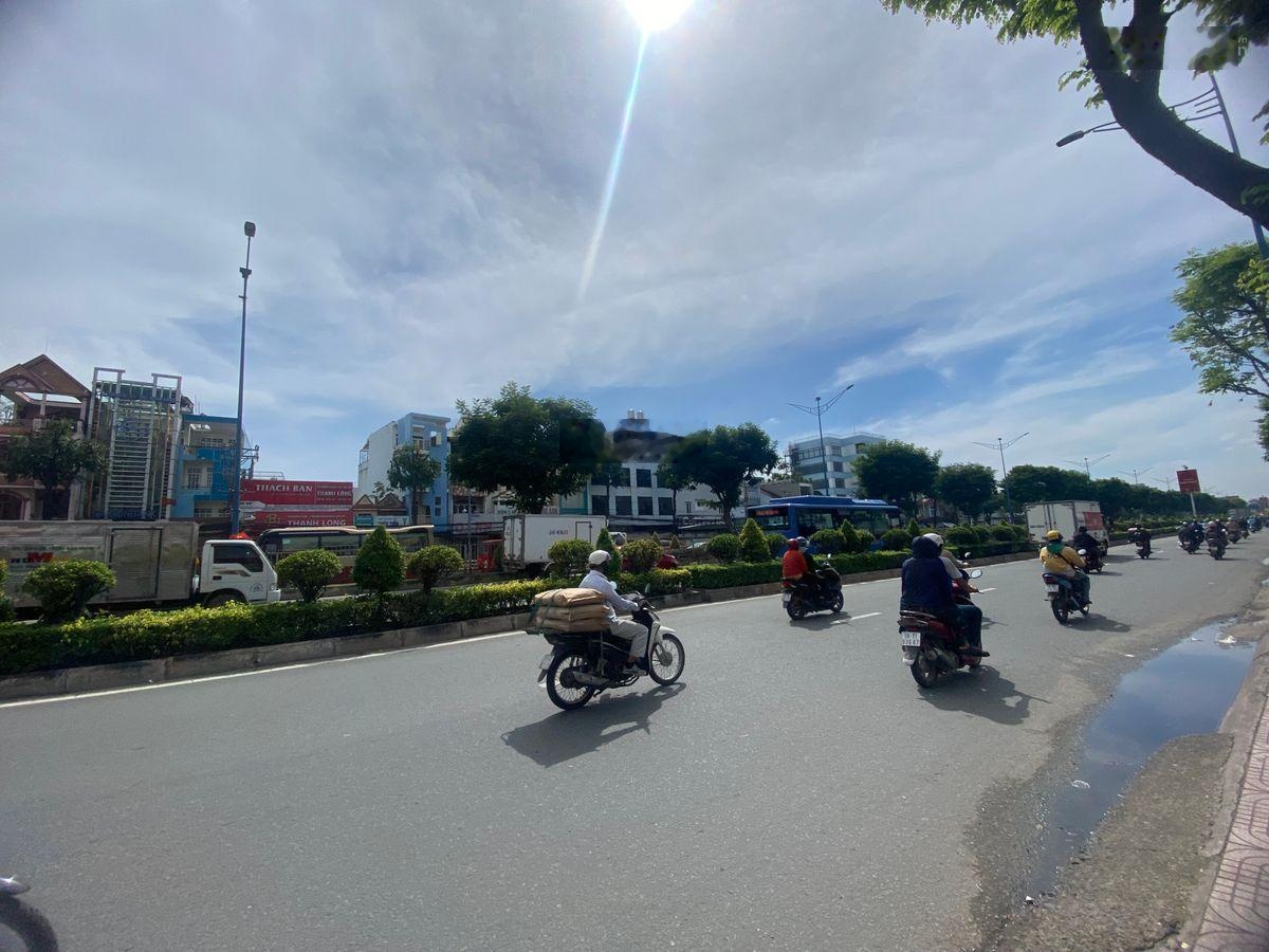 Xuất cảnh bán gấp - Bán nhà Trường Chinh 804m² 1 tầng - 143 tỷ