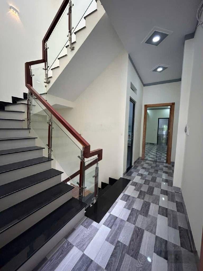 Cần tiền gấp_ giảm 800 triệu _ chỉ 6,7 tỷ_ nhà 66m, 3 tầng _đường hiệp bình _ hbc_ thủ đức _tp hcm