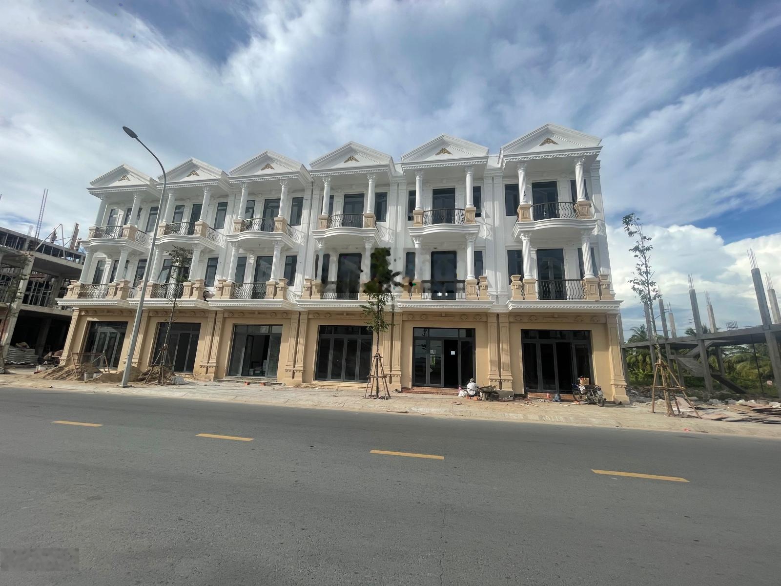 Bán nhà thô dự án đường Nguyễn Trọng Dân. LH ngay: 0346318456