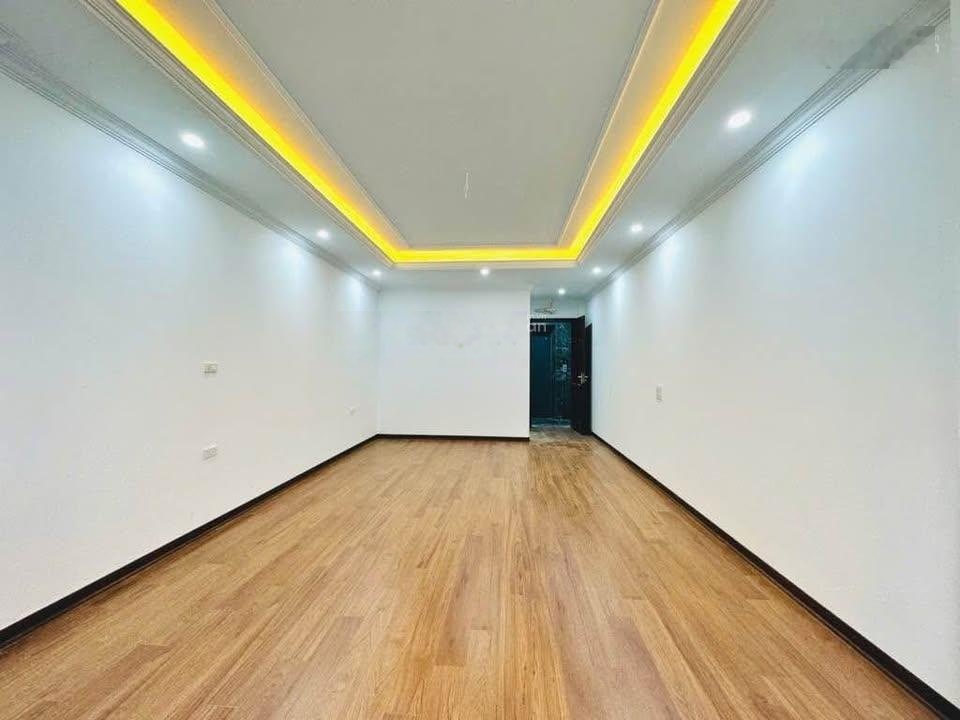 Bán nhà Trung Kính, Cầu Giấy, phân lô ô tô tránh, văn phòng cho thuê, 105m2, 31.9 tỷ