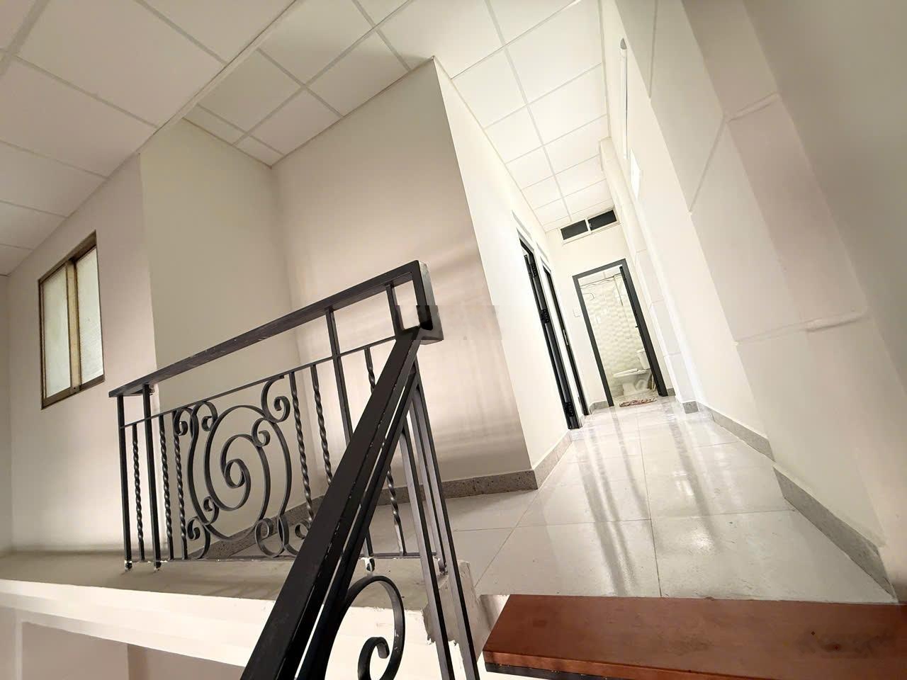 Bán nhà đường Số 4, phường Trường Thọ, Thủ Đức, diện tích 65m2 2 tầng, giá 5 tỷ