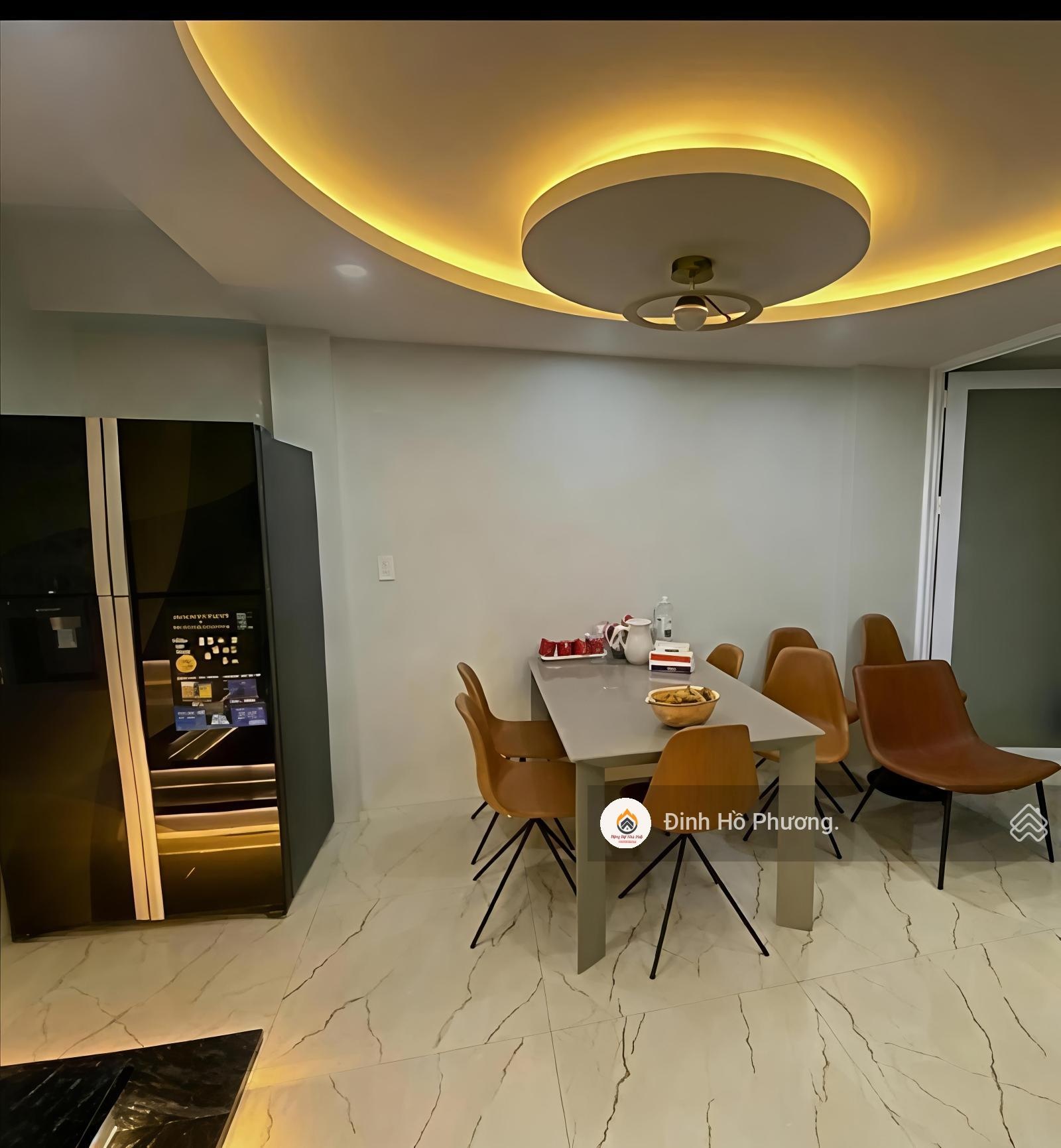 Bán nhà mới xây dựng hiện đại, BTCT cứng cáp, công năng vượt trội, đường 10m thông bàn cờ