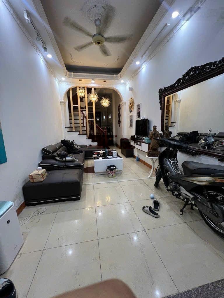 Bán nhà phố Trần Đại Nghĩa/Hai Bà Trưng 45m2x5T ô tô kinh doanh giá 15 tỷ