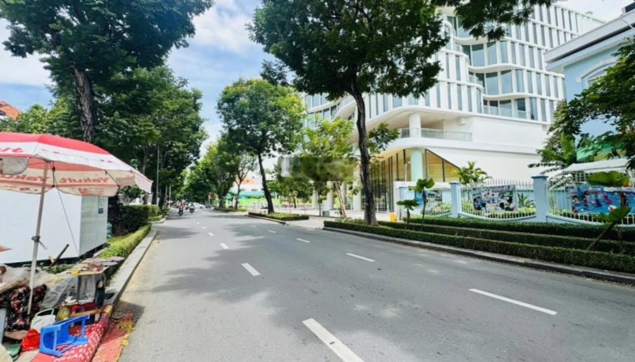 Cần bán Biệt thự cổ 816m - Vị trí vàng 50 Trương Định, Q. 3 - 540 tỷ còn thương lượng