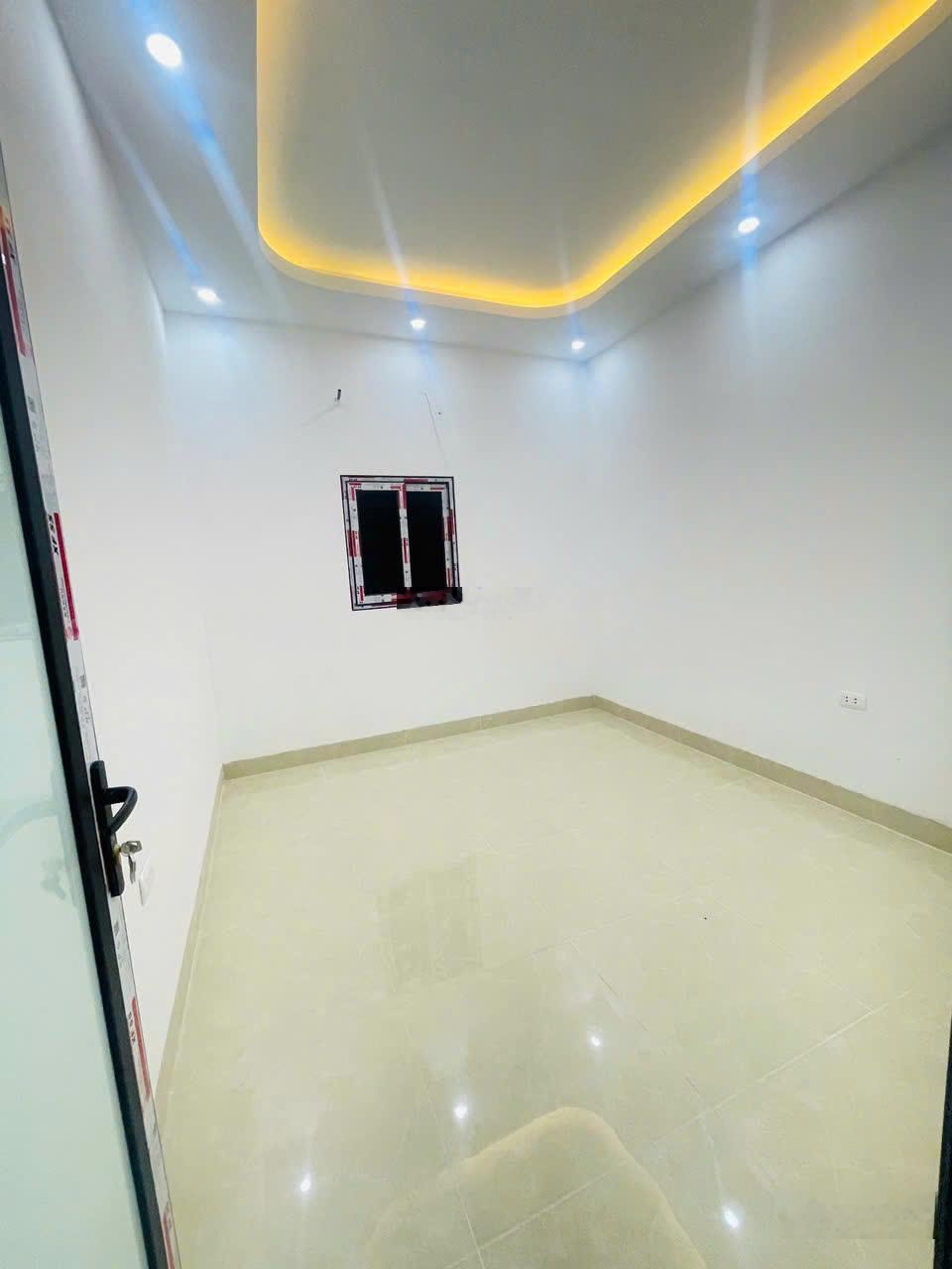 Chỉ 2,6 tỷ nhà mới ở ngay phố Định Công Hạ: 50m2/ 2 tầng 3 phòng ngủ