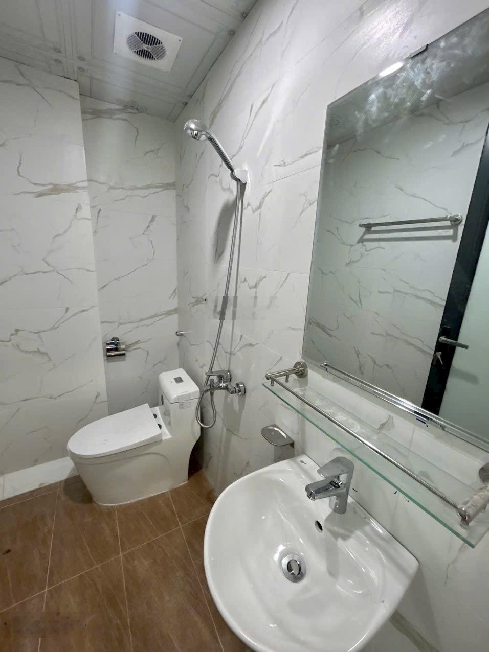 Bán nhà Tây Mỗ 38m2 4 tầng VF3 đỗ cửa