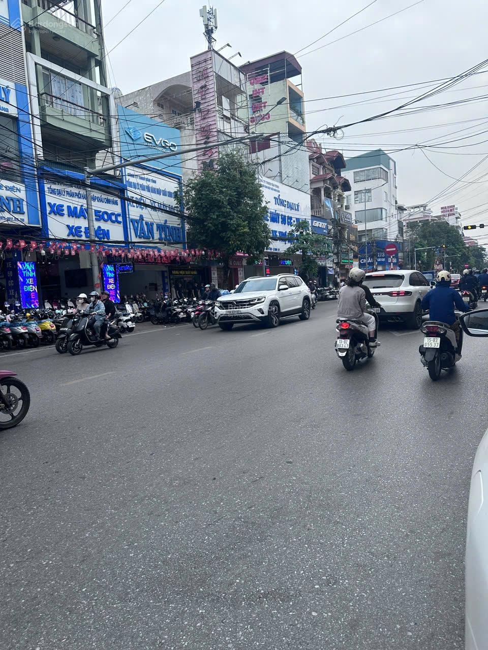 Cho thuê nhà tại Tô Hiệu, 25 triệu VND, 100m2, mặt tiền 5m, giá siêu hời.
