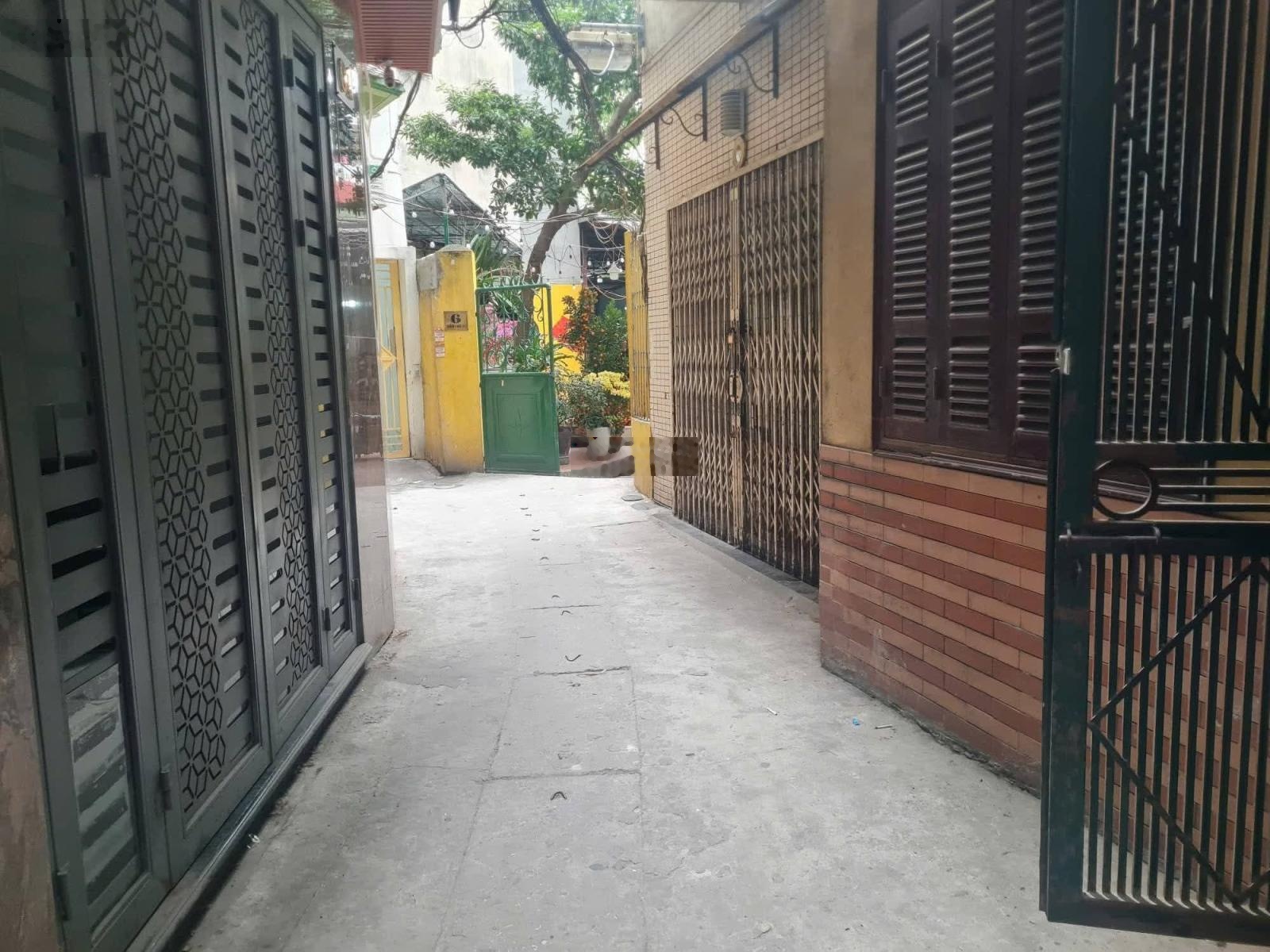 Duy Nhất 1 Căn Lê Thanh Nghị - Giá Đầu Tư - Khu Vip Ô Tô 10m -Cách Phố 20m -54m x 5 Tầng - 8 phòng.