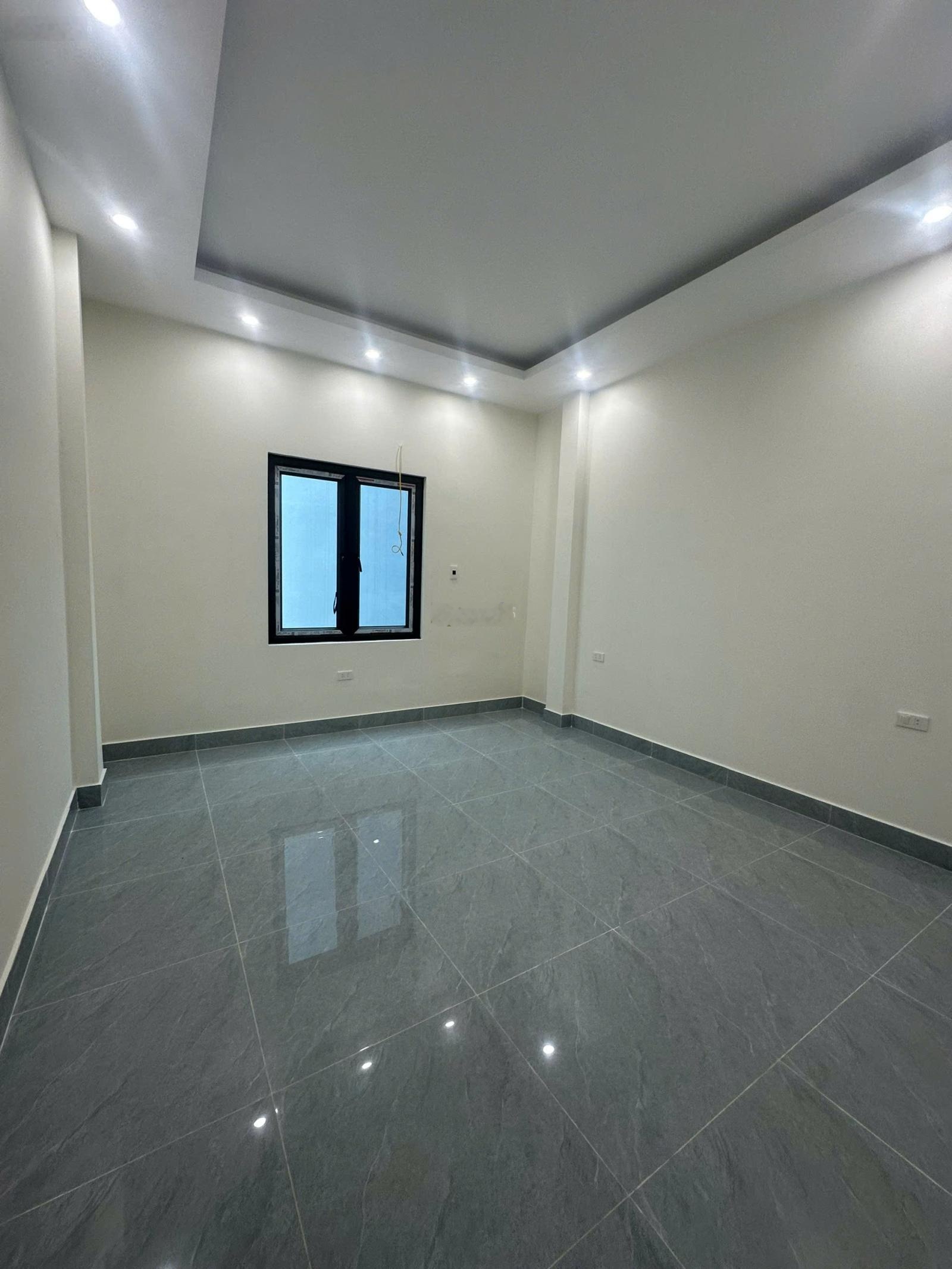 Hoa Hậu Vân Côn - Nhà xây độc lập DT rộng 52m*4T gần trường, chợ, Ủy Ban..ngõ thoáng ô tô đỗ gần