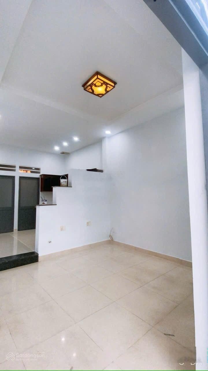 Bán nhà 2/ Tân thới hiệp 07 ,Q12, dt :5*11 , 2 pn hướng đông nam,