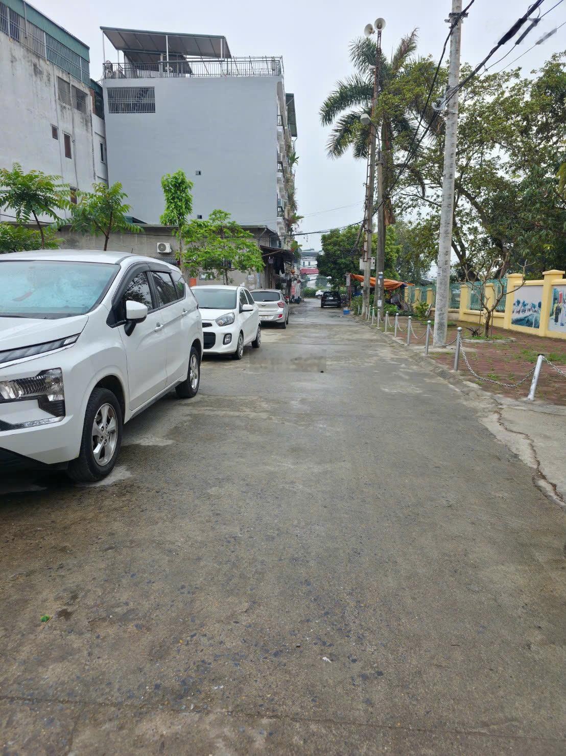 Đất mậu lương - ô tô đỗ cửa - cách đường ô tô tránh 1 nhà - giá đầu tư