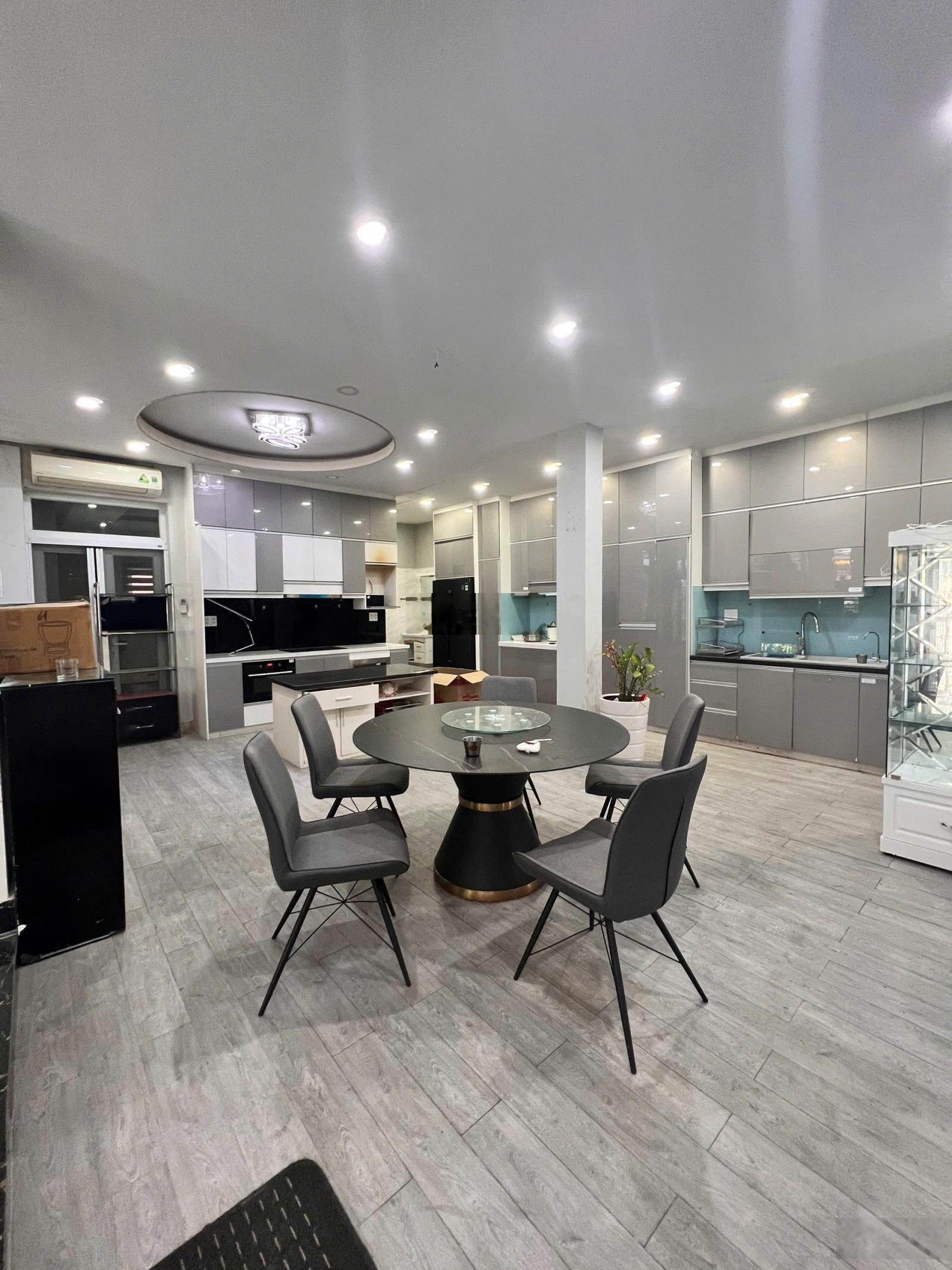 Biệt thự ngay Đảo Kim Cương P. Thạnh Mỹ Lợi Q2 thành phố Thủ Đức. Nhận 270m2 kết cấu: Hầm 4 tầng