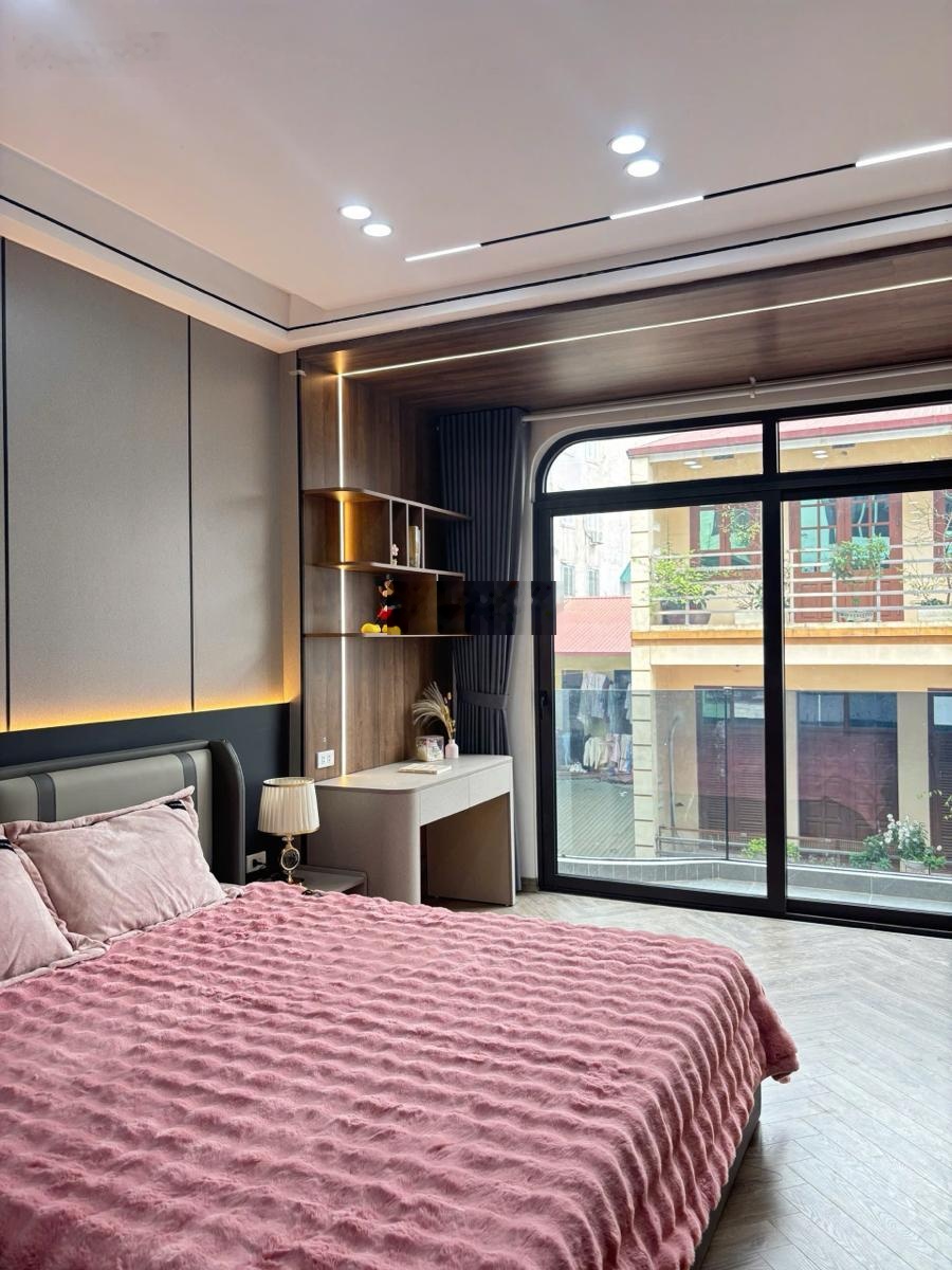 Cực hiếm! Phương Mai, 20m ra phố, ô tô đỗ, không quy hoạch, nhà dân xây mới, full đồ, 41m*5T.