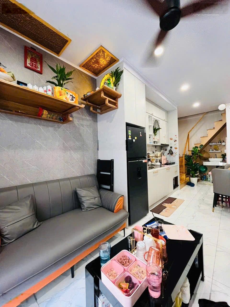 Cần bán nhà Trường Chinh, P. Tân Sơn Nhì, 3pn2wc, hẻm xe hơi, chỉ 4.6 tỷ