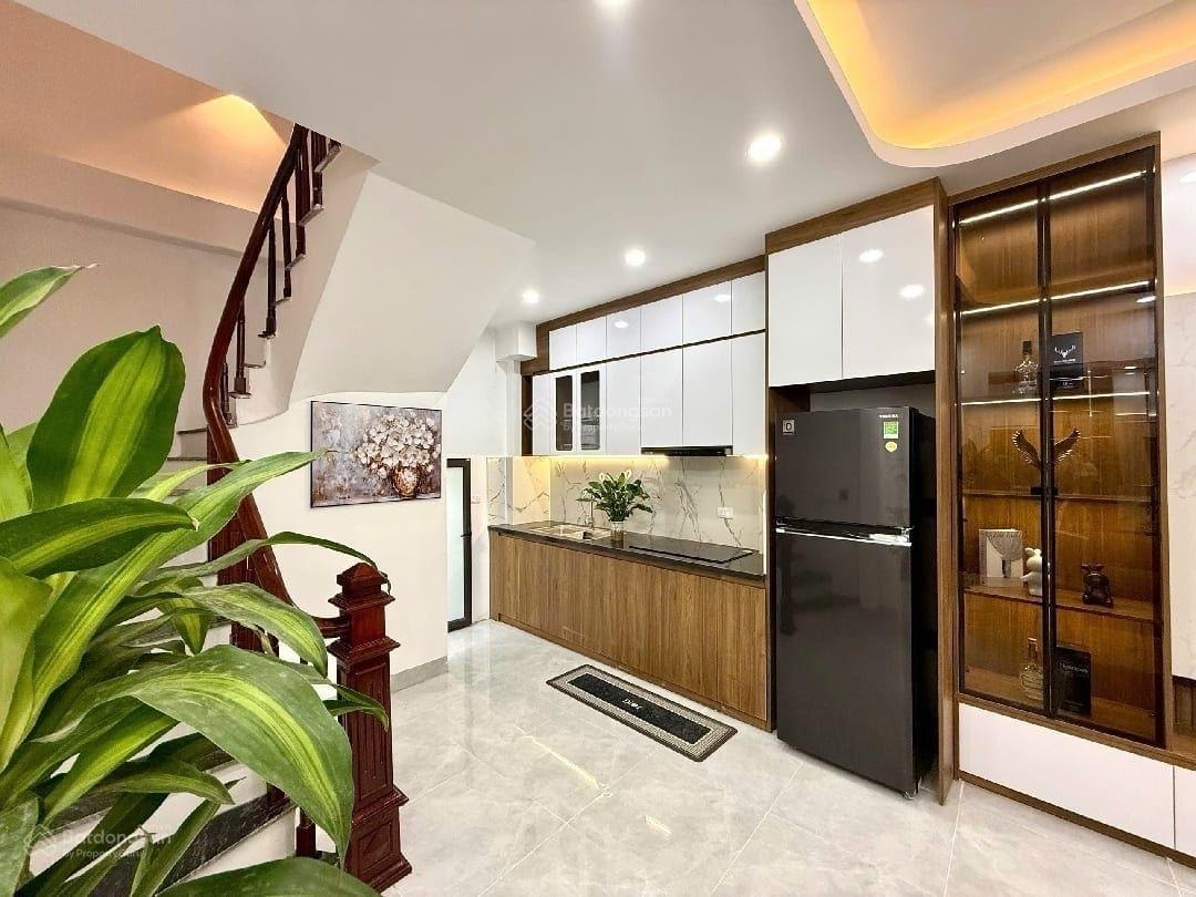 Bán nhà riêng định công thượng- hoàng mai - ô tô đỗ cửa ,31m2 - 5 tầng mới -giá nhỉnh 9 tỷ.