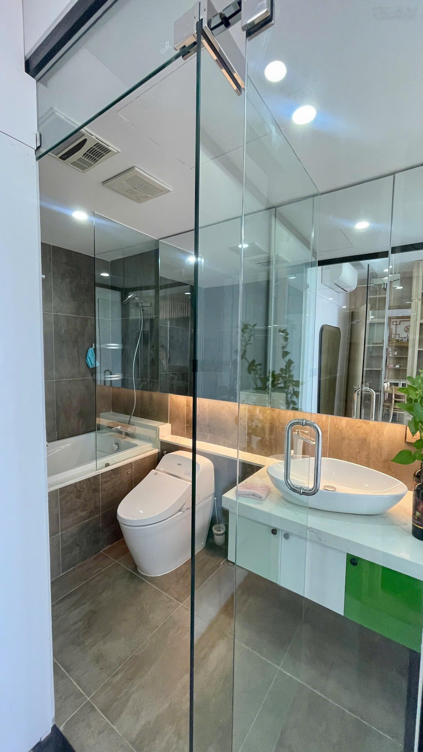 Giá tốt nhất! Chỉ 18tr/tháng sở hữu ngay căn hộ 2N 2VS tại Vinhomes D'Capitale Trần Duy Hưng