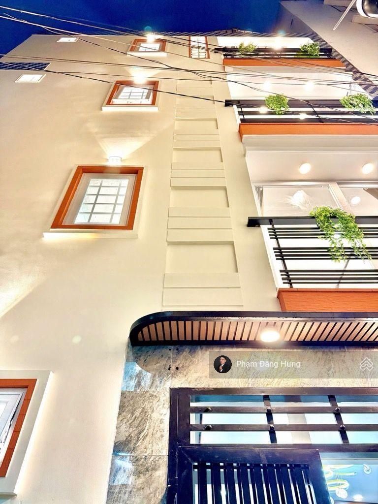 Hiếm nhà sát mặt tiền, gần công viên Gia Định, nhà Phú Nhuận ngang 4m, 4 tầng, 3PN, giá chỉ 6.9 tỷ