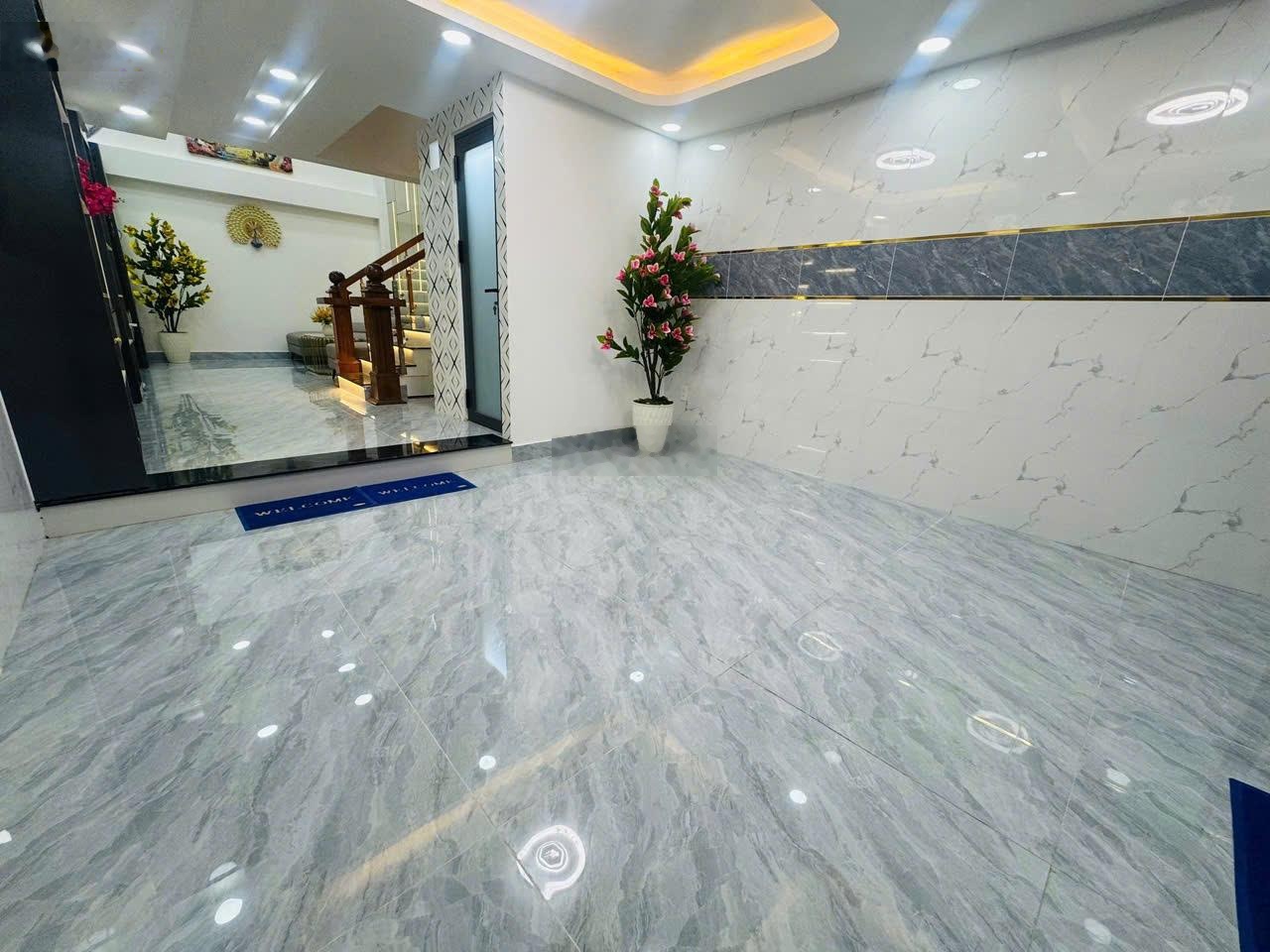 Nhà Bùi Quang Là Gò Vấp hẻm ô tô tới cửa full nội thất xịn