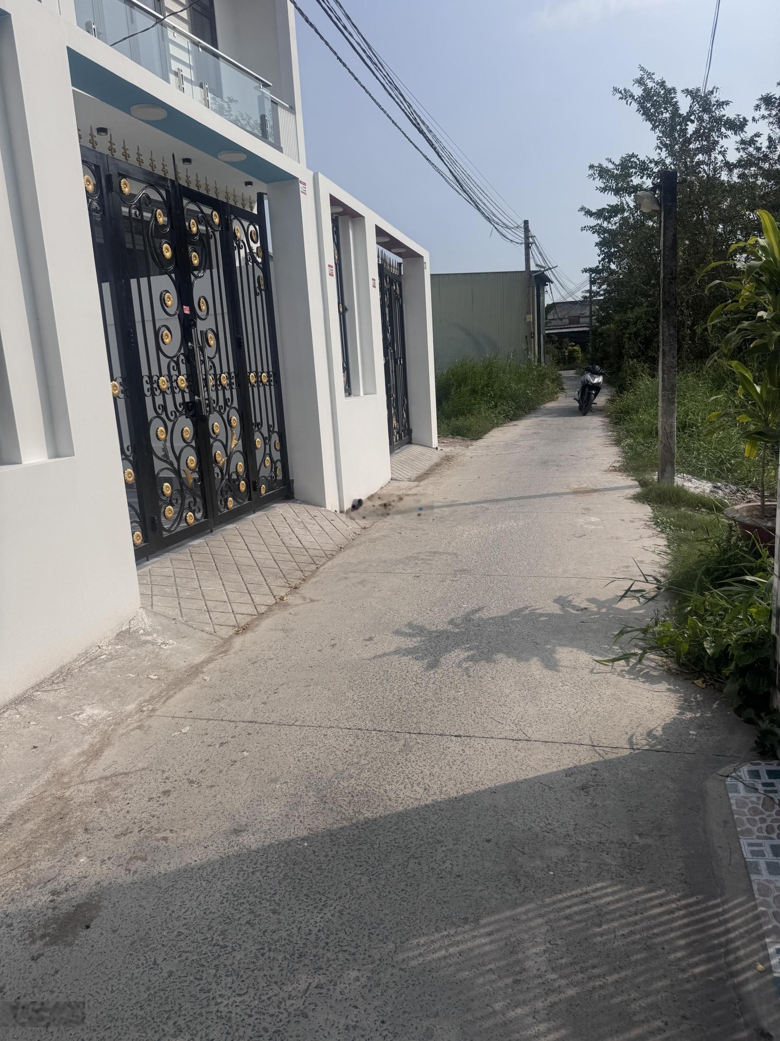 Gần ngã ba Tân Lân-Cần Đước bán lô đất ngộp 95m2 thổ cư có giá siêu hời 695tr