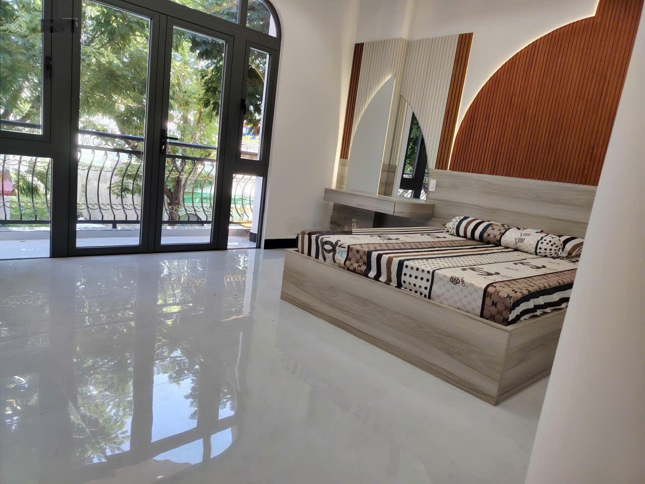 Bán nhà mặt phố 256m2 giá ưu đãi tại Thanh Sơn, Phan Rang - Tháp Chàm, Ninh Thuận, 5,9 tỷ