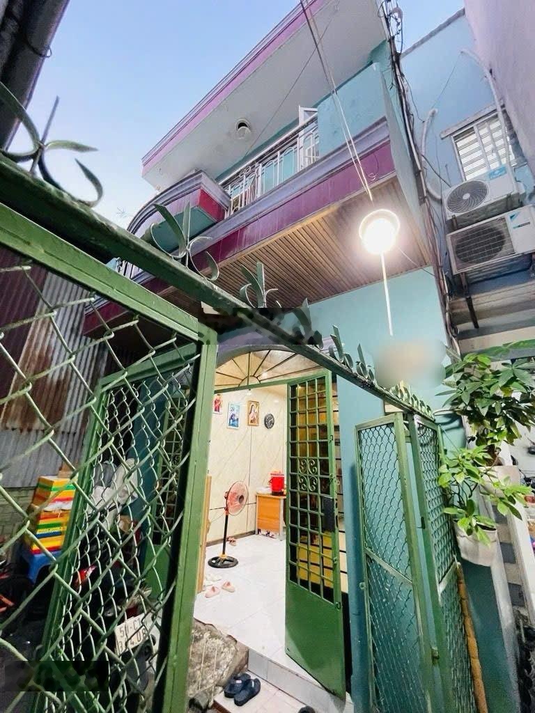 Nhà Trung Tâm Gần Tô Hiệu-4.1x13-chỉ 4.xTỷ- 2tầng- Nở Hậu Tài Lộc-kế đường xe tải 15m-Gần Đầm sen..