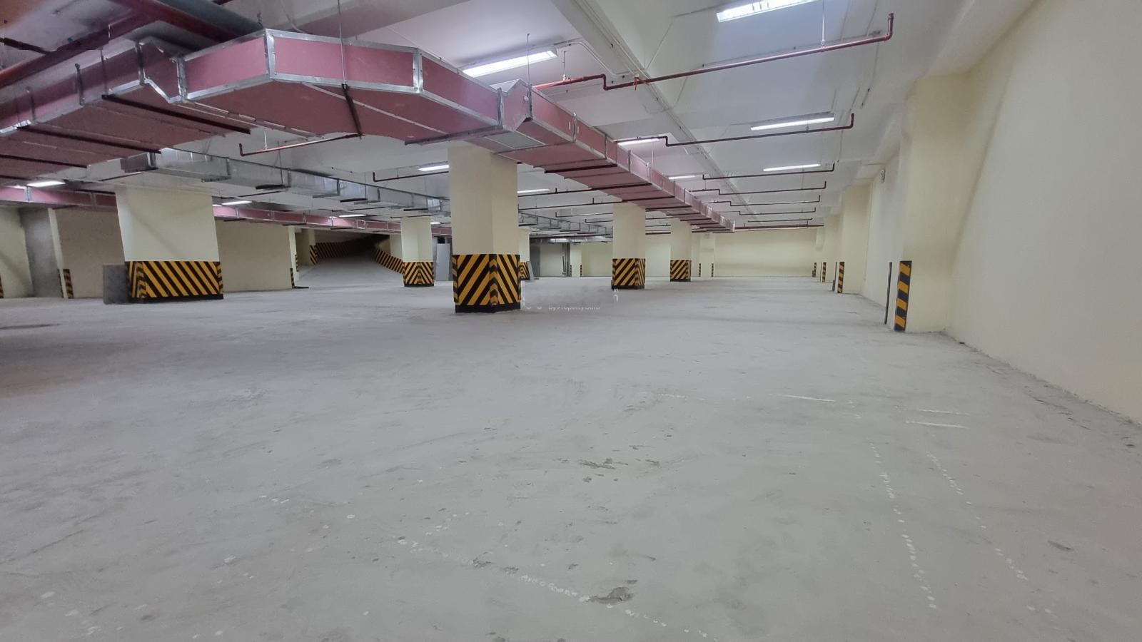 Cho thuê tầng hầm 850m2 tại đường Võ Chí Công, Tây Hồ. Giá 160tr/tháng
