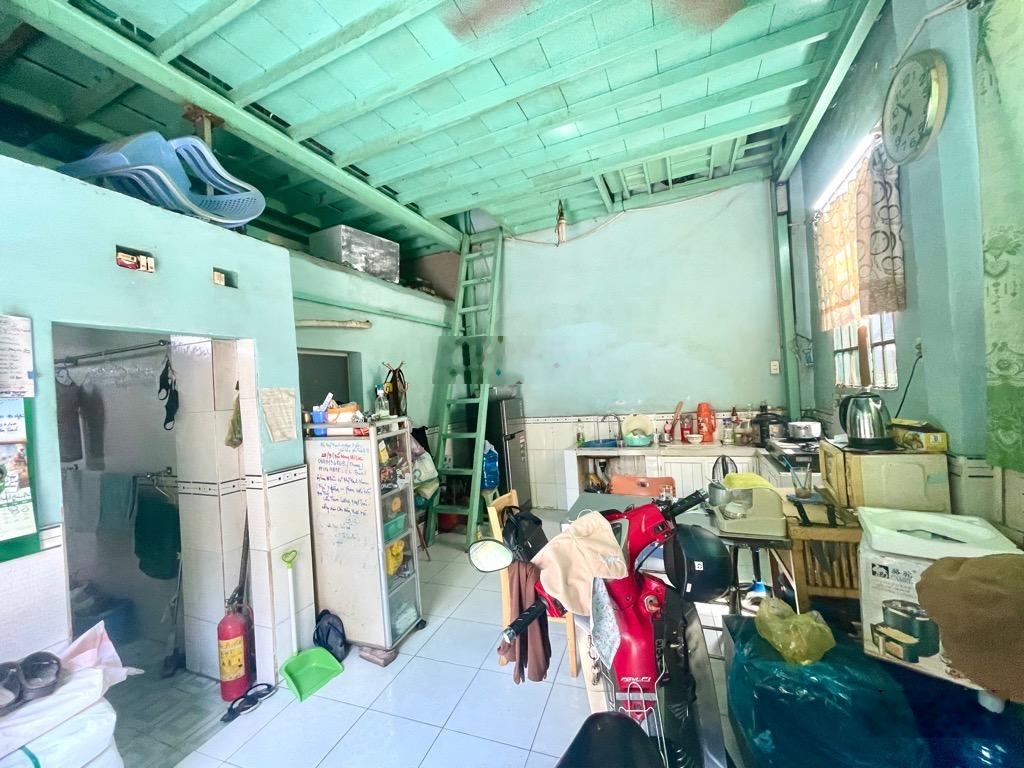 Bán nhà mặt tiền Nguyễn Đình Chính, 11 tỷ, 76 m2