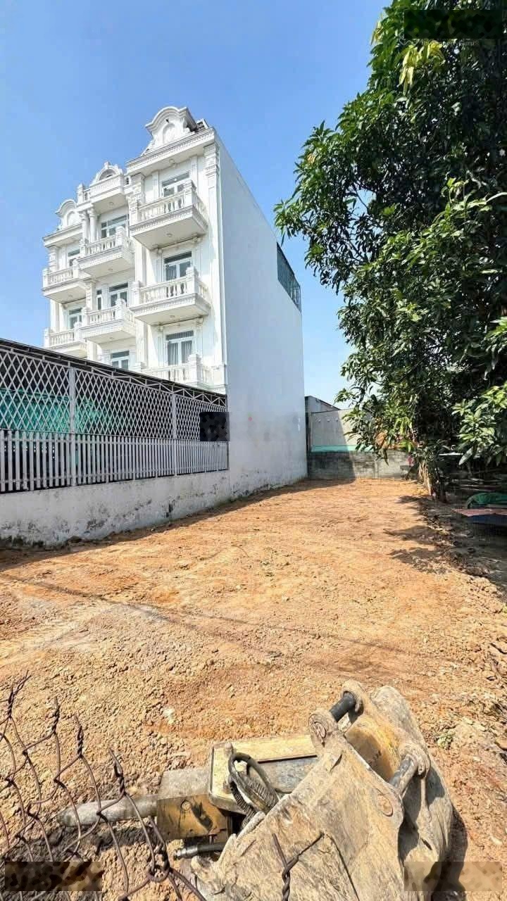 Bán lô đất nằm sát chợ Búng ngay Thủ Khoa Huân DT 126m2 cách Quốc Lộ 13 chỉ 200m dân cư đông đúc