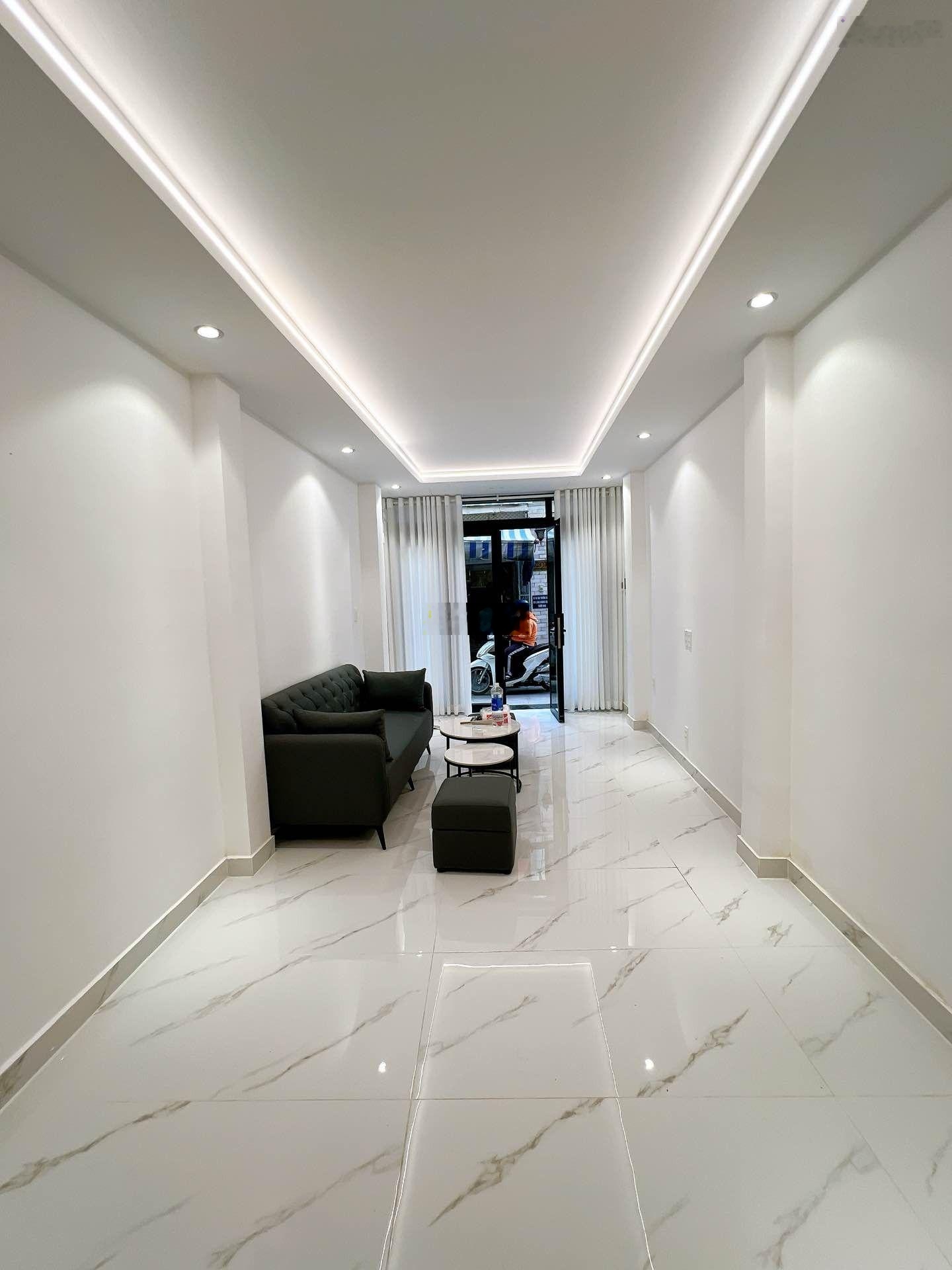Nhà đẹp Quận 3 - Hẻm thông suốt 4m - Cách vài căn ra mặt tiền đường Lý Thái Tổ - Nguyễn Đình Chiểu
