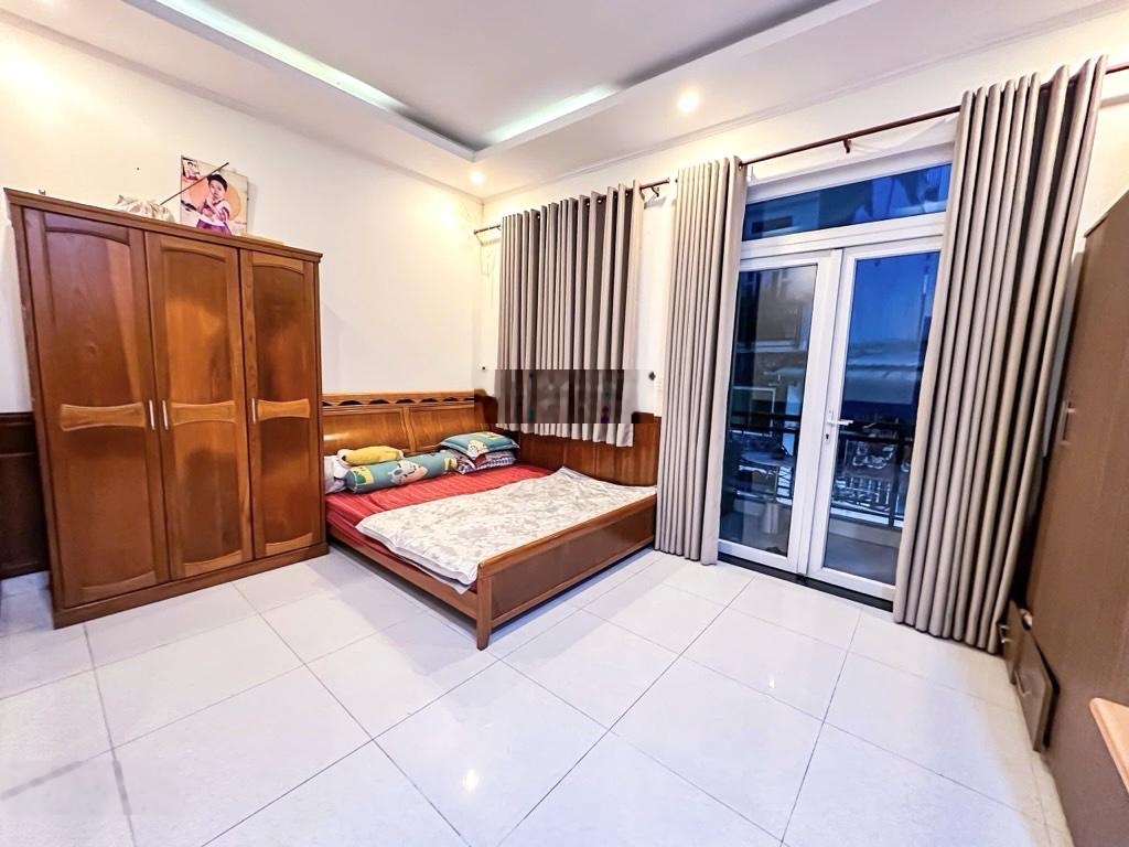 Bán Nhà Tân Bình Khu K300 - Gần nhà ga T3 - Đi sân bay 5 phút - HXH thông - DT 4.5x17m - 8.7 tỷ