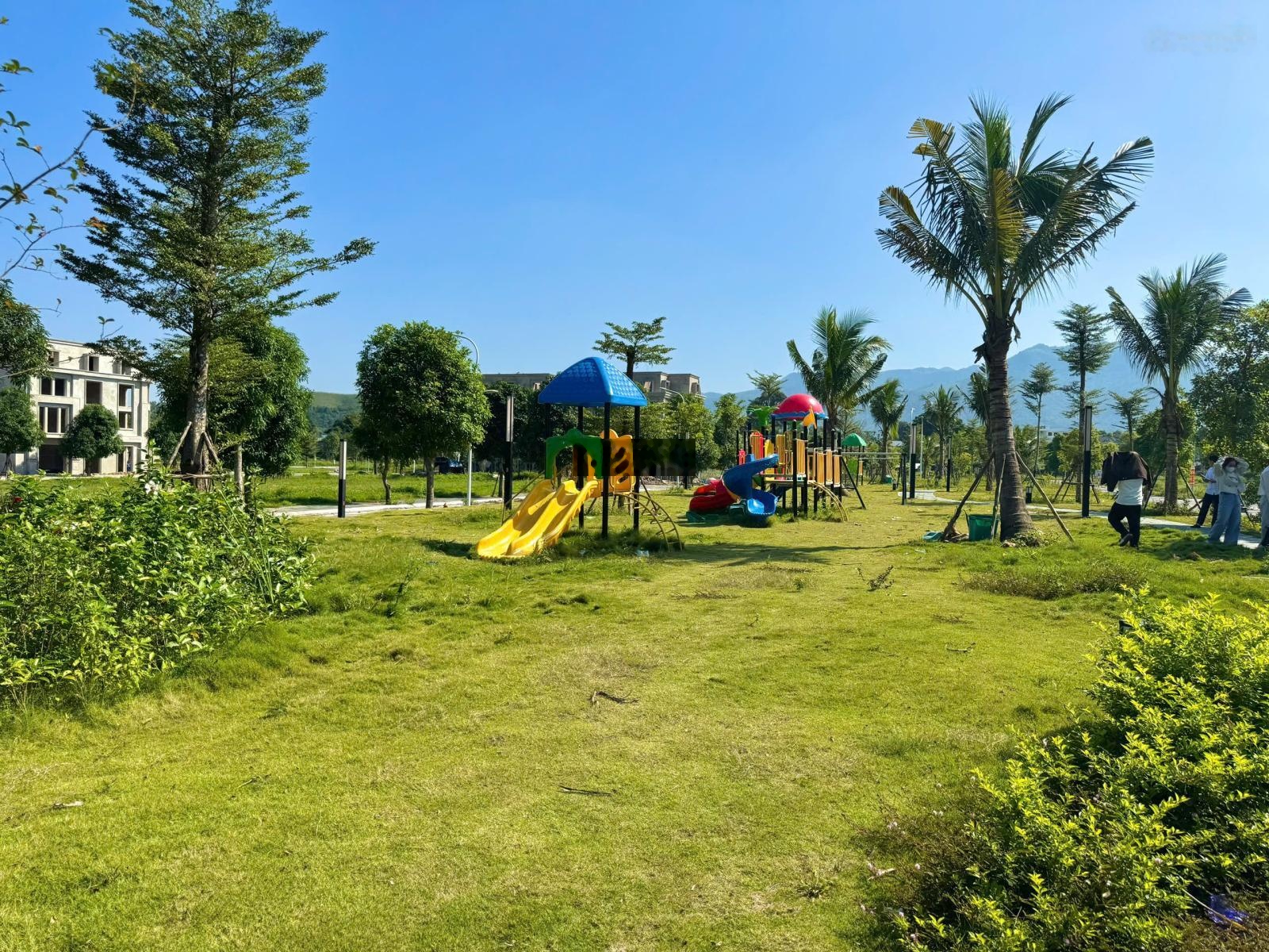 Chính chủ bán gấp lô lk ngã 3 ưu điểm kinh doanh hoặc để ở đều tốt giá chỉ loanh quanh 25tr/m2