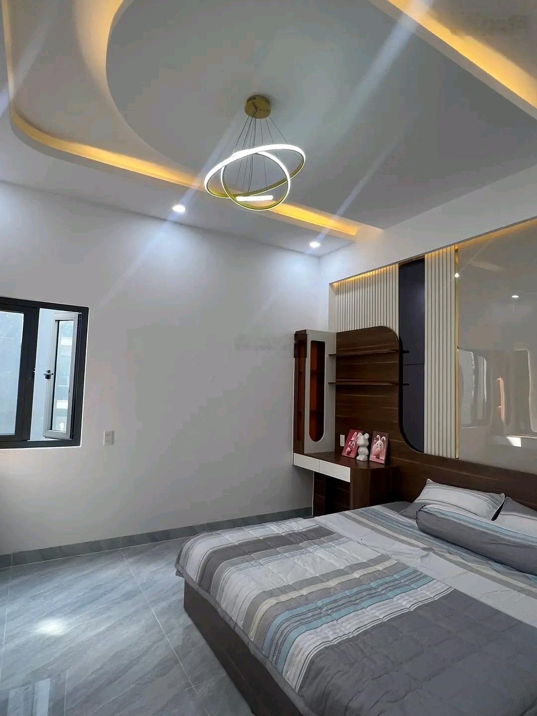 Tam Hiệp, Tựu Liệt, 43m2, 3 tầng, không QH, 5.65 tỷ gần viện K