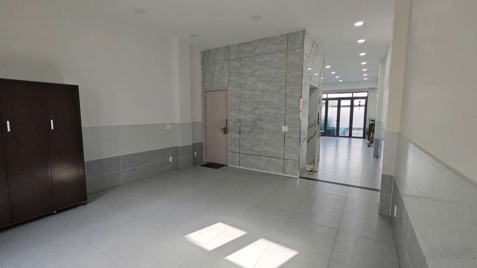 Cho thuê văn phòng, cửa hàng tại 160/30 Huỳnh Thị Hai, Tân Chánh Hiệp, Q12, chỉ với 8,5 tr, 100m2