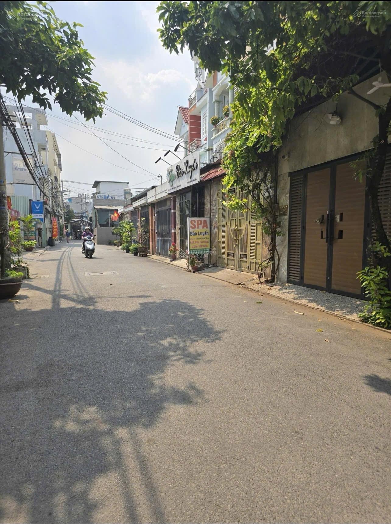 Chủ Giảm Hơn 500TR-Cực Gấp Bán Chỉ Còn Nhỉnh 6 Tỷ-Nhà Phố 4m x 30m.Hẻm 8m Buôn Bán Lê Văn Khương