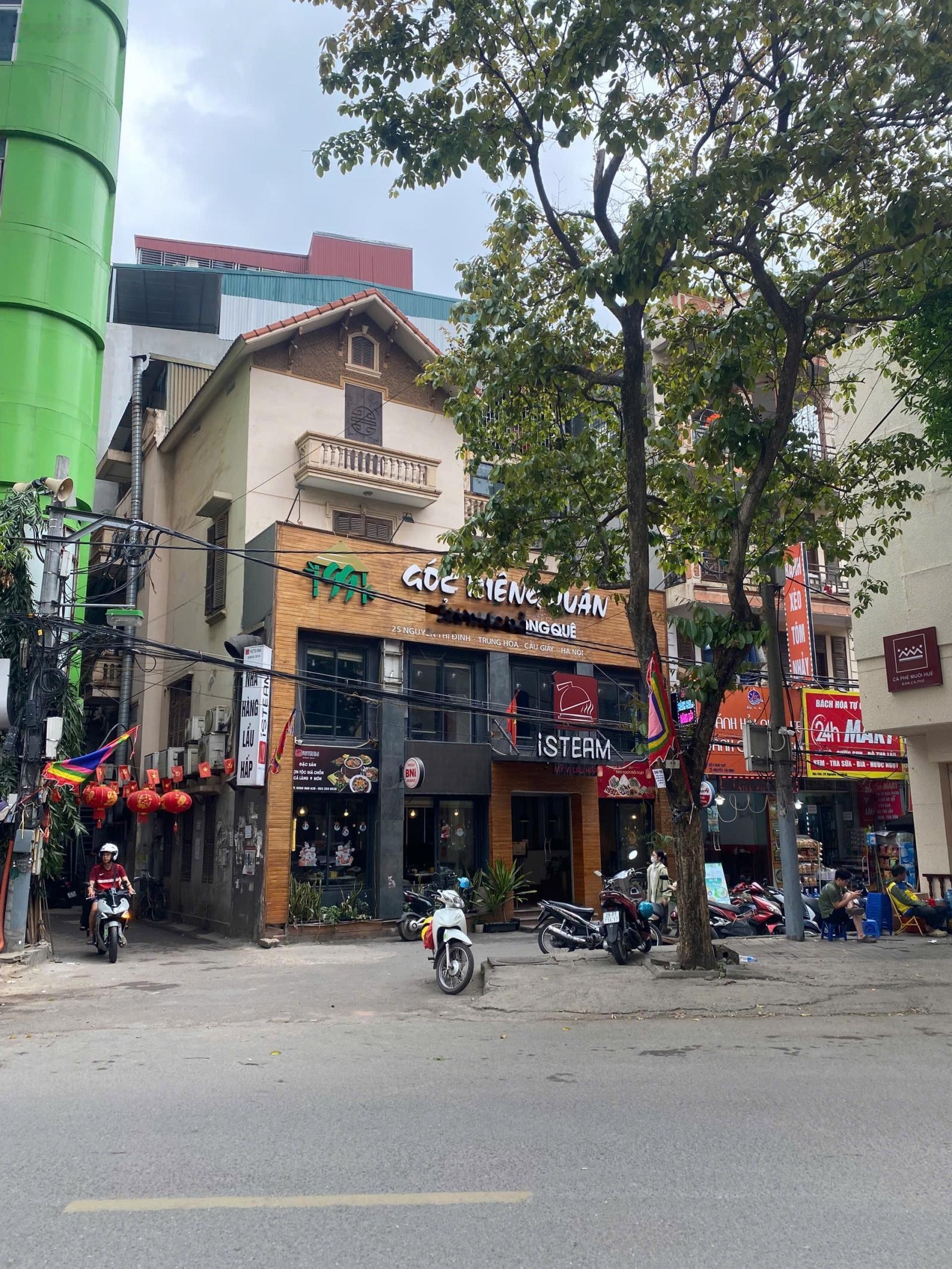 Siêu HOT, Cho thuê nhà mặt phố Trung Hoà,DT 110mx5 tàng,MT 5,5m,có thang máy,pccc, LH 0962324444