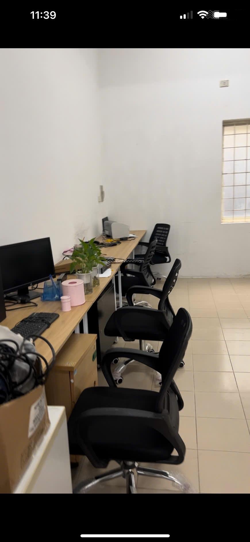 Nhượng lại văn phòng đầy đủ nội thất, mặt đường khuất duy tiến, trung tâm, tiện đi lại