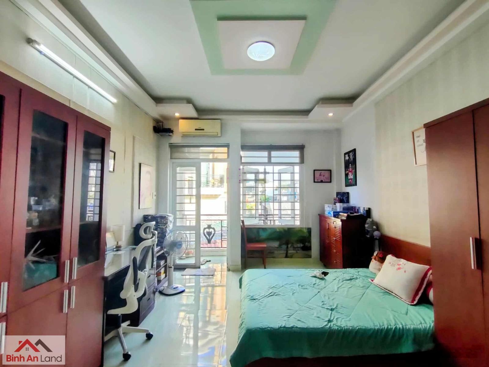 Gấp bán, giảm mạnh còn 8tỷ+, 4 tầng, 72m2, 5pn, 6wc, không gian chill đáng sống, gara ô tô, gò vấp